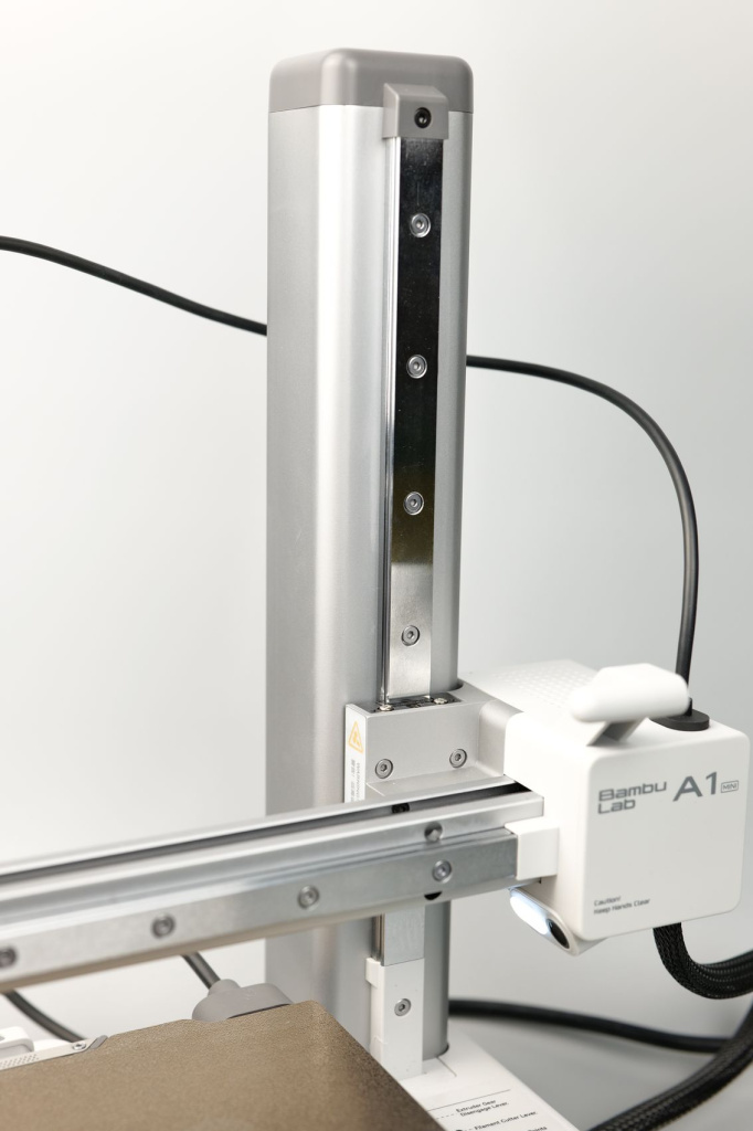 Bambu-Lab-A1-mini-linear-rails2.jpg