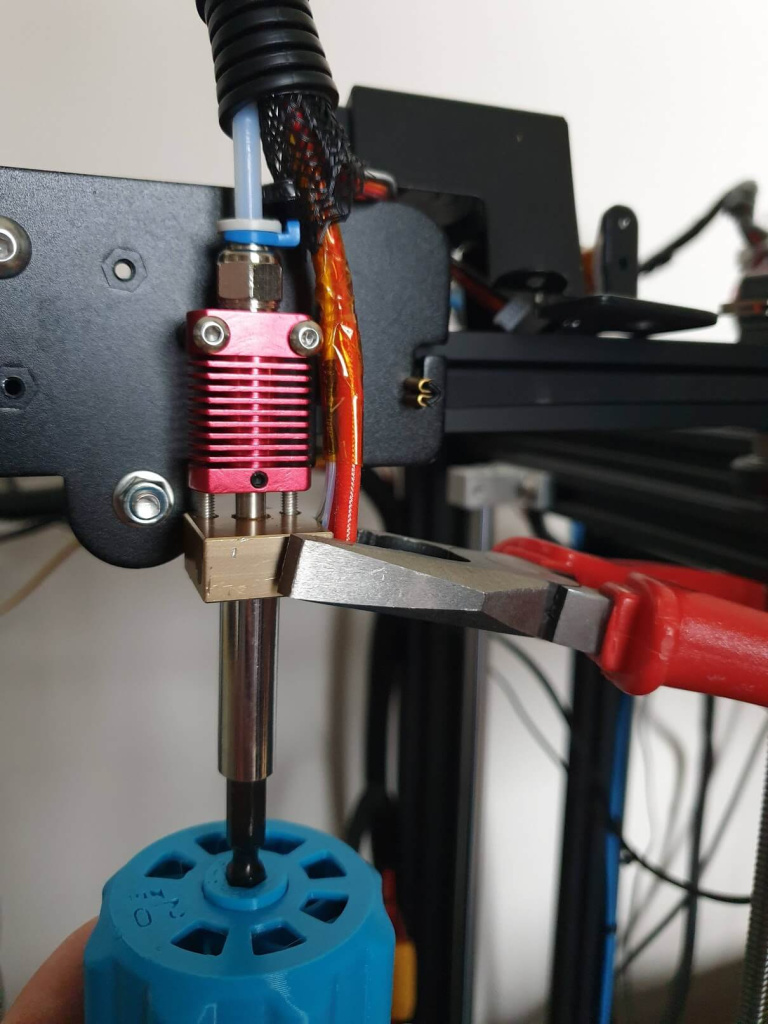 How-To-Change-The-3D-Printer-Nozzles-guide-1.jpg