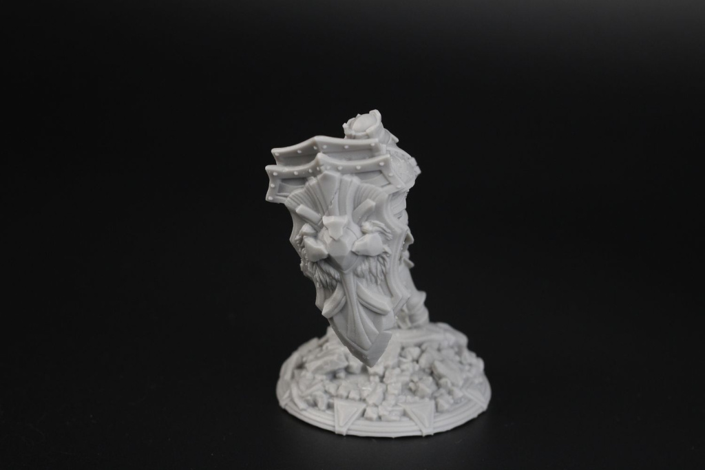 Pre-Sliced-Miniature-on-Halot-Mage-Pro1.jpg