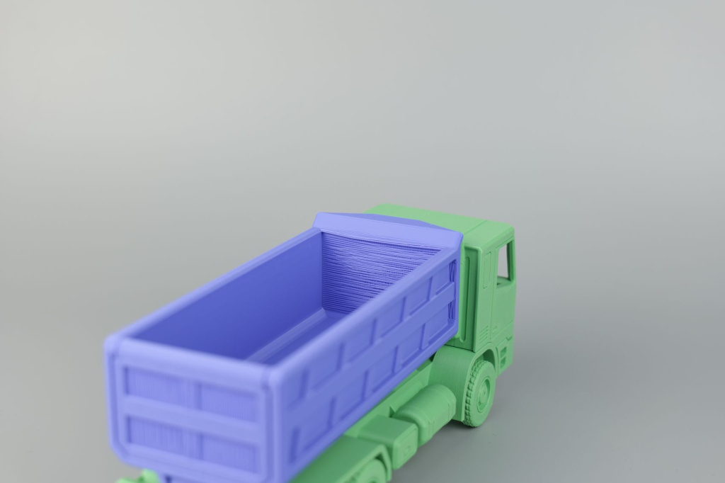 Dump-Truck-with-Modular-Bucket-Bambu-Lab-A1-Mini-Review7.jpg