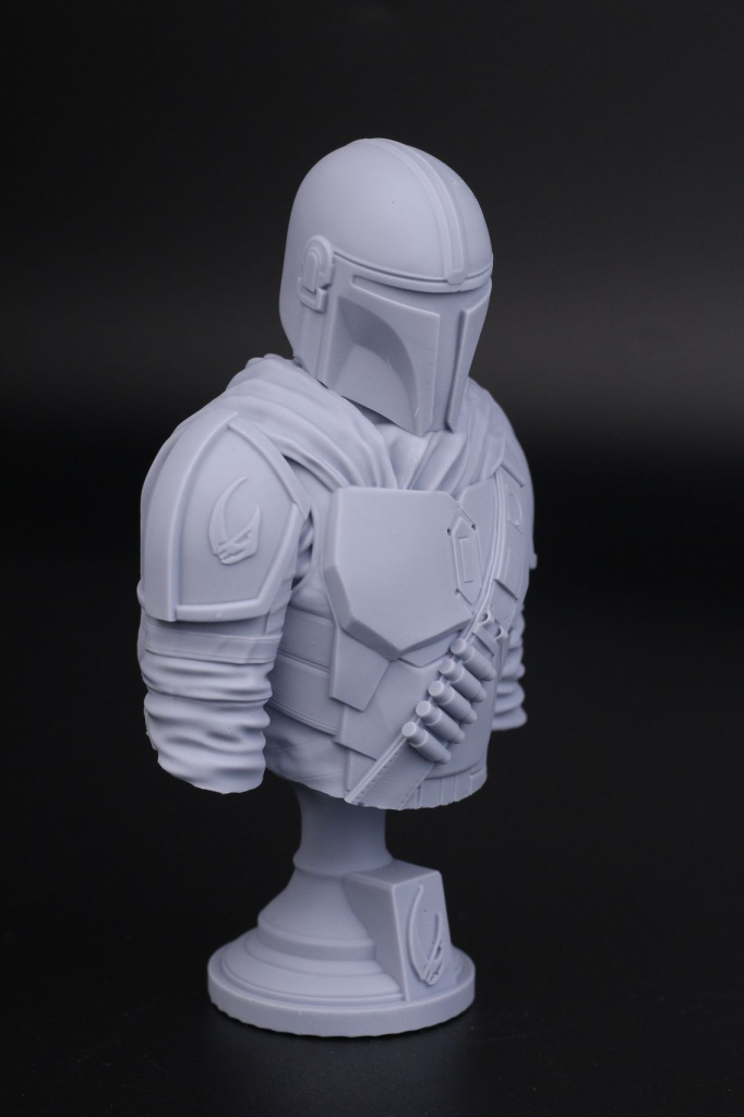 Mandalorian-Bust-from-Fotis-Mint-Anycubic-Photon-D22.jpg