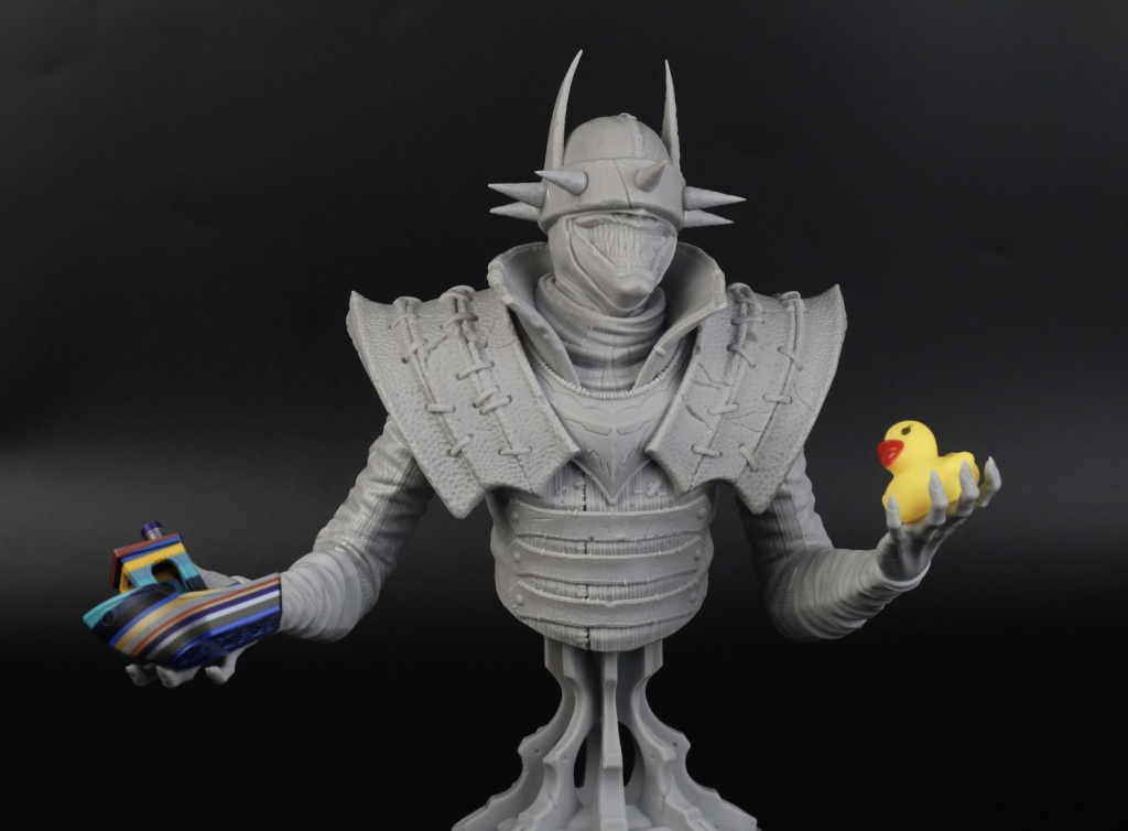 Batman-Who-Laughs-Halot-Mage-Pro-Review4.jpg